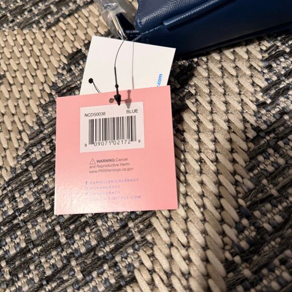 Dani By Danielle Nicole Disney Cinderella Shoulder Bag - Picture 4 of 5